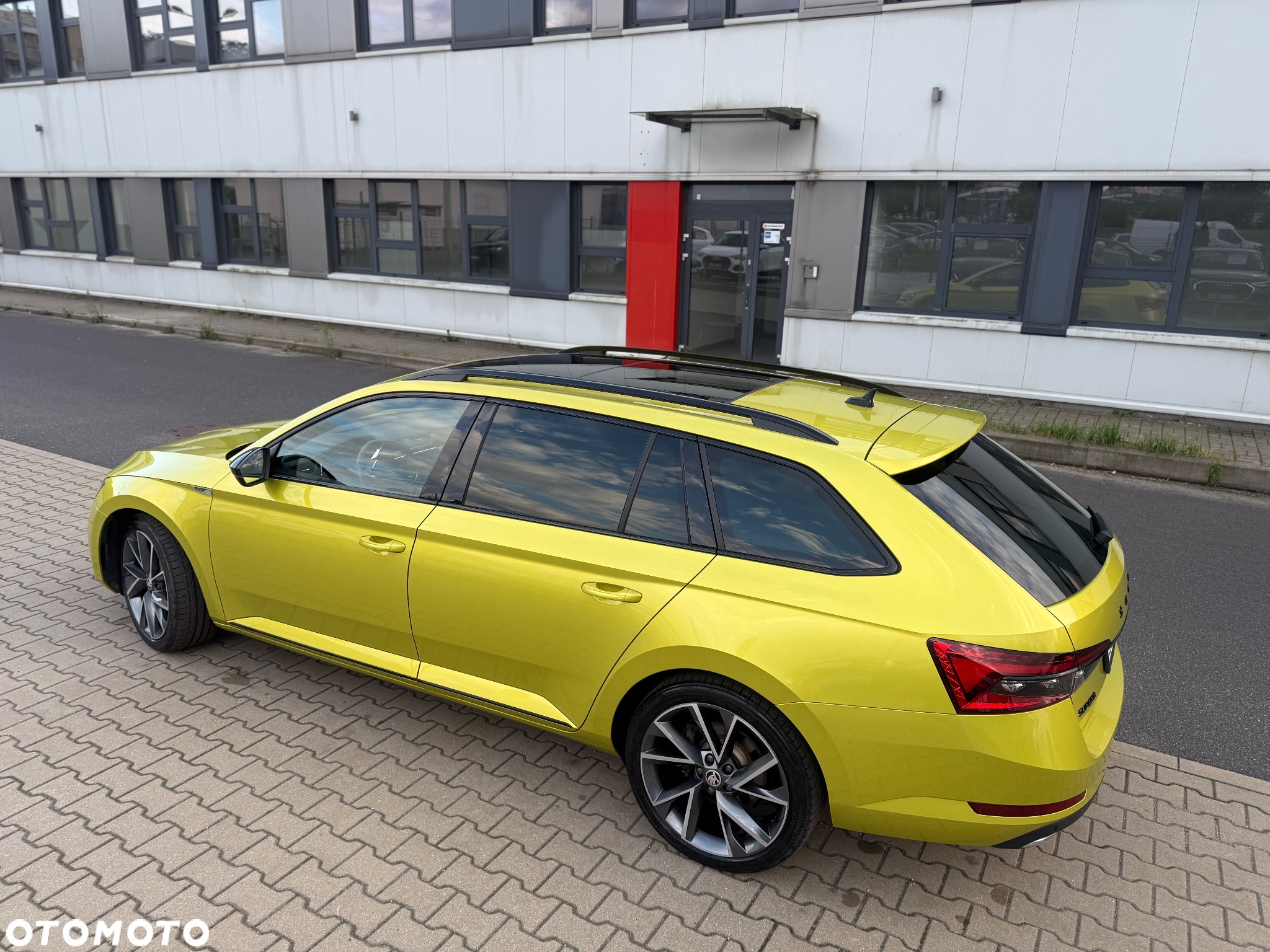 Skoda Superb 1.5 TSI iV DSG Sportline - 4
