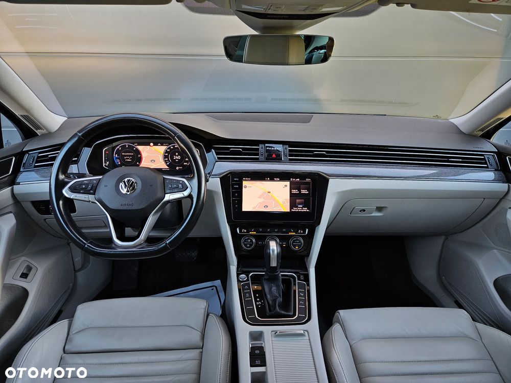 Volkswagen Passat 2.0 TDI EVO Elegance DSG - 8