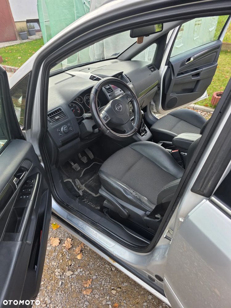 Opel Zafira 1.9 CDTI Cosmo - 9