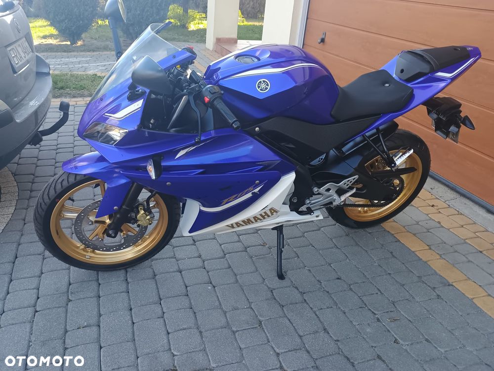 Yamaha YZF - 9