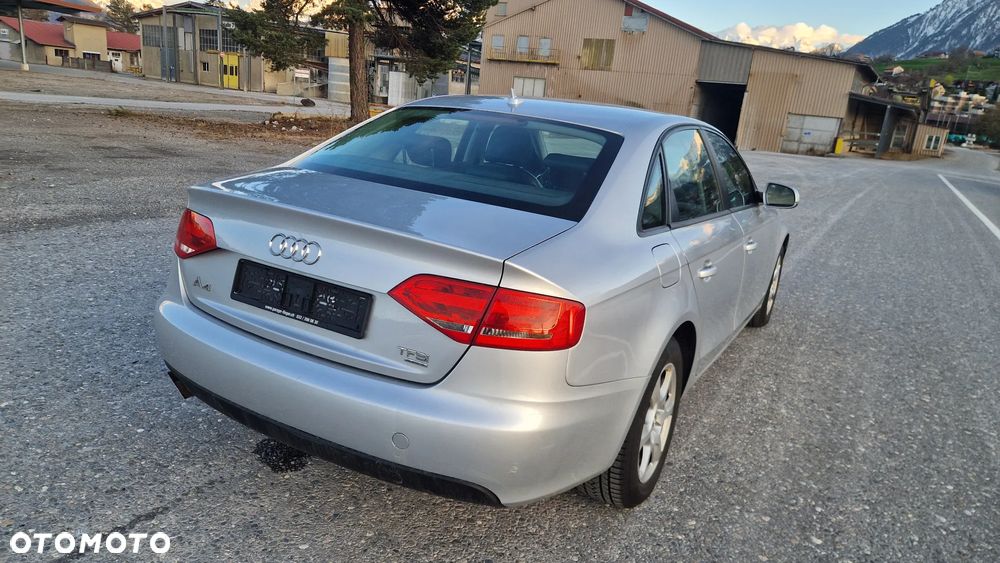 Audi A4 Limousine 2.0 TFSI quattro S tronic Ambiente - 13