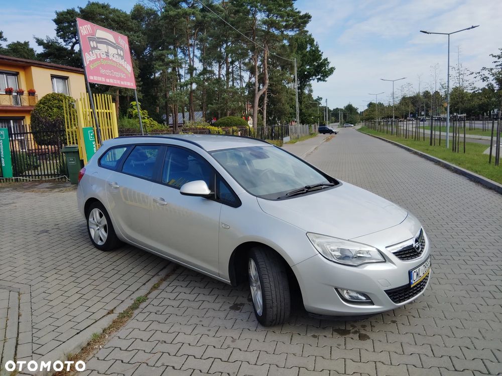 Opel Astra 1.4 Sports Tourer - 16