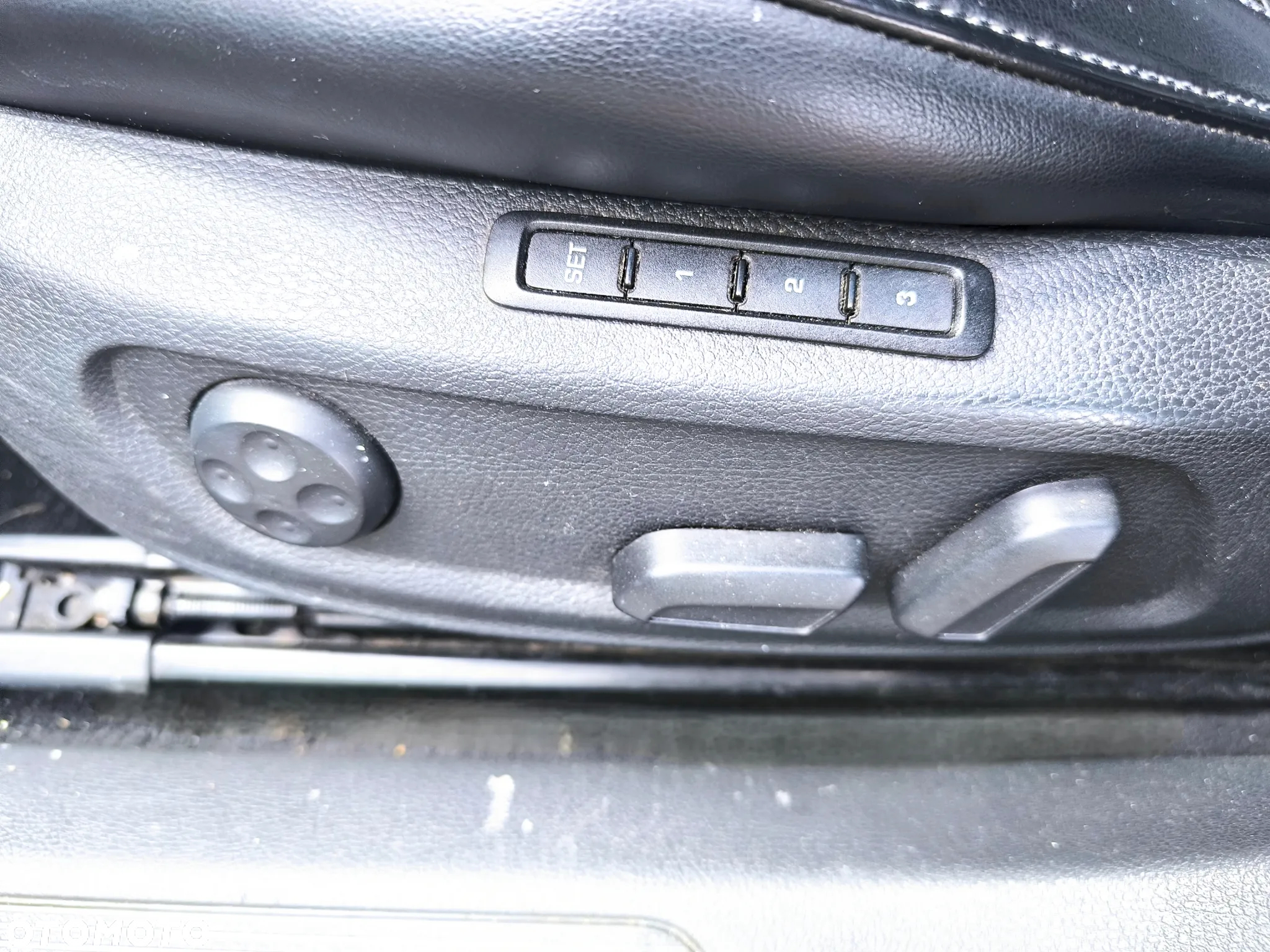 Volkswagen Passat 2.0 TDI DPF Sportline - 14