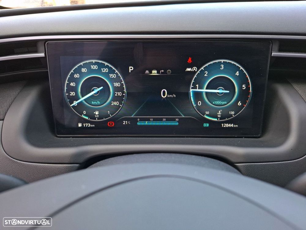 Hyundai Tucson 1.6 CRDi Vanguard DCT - 17