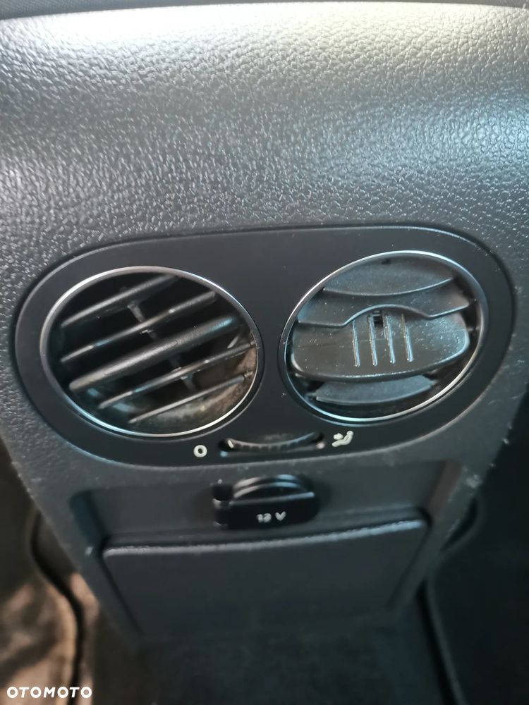 Volkswagen Golf Plus - 28