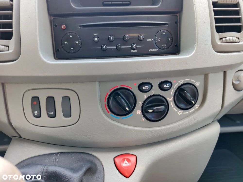 Renault Trafic L1H1 Passenger Lux - 14