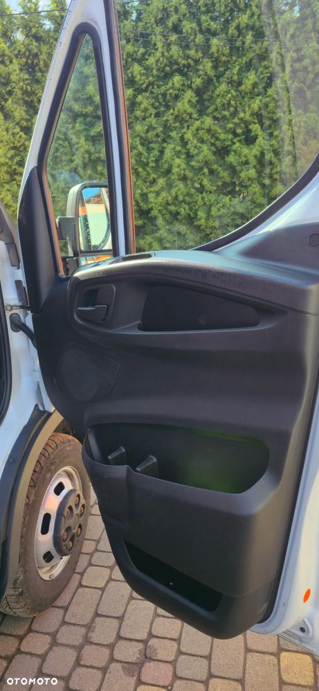 Iveco DAILY 35C14 D - 14