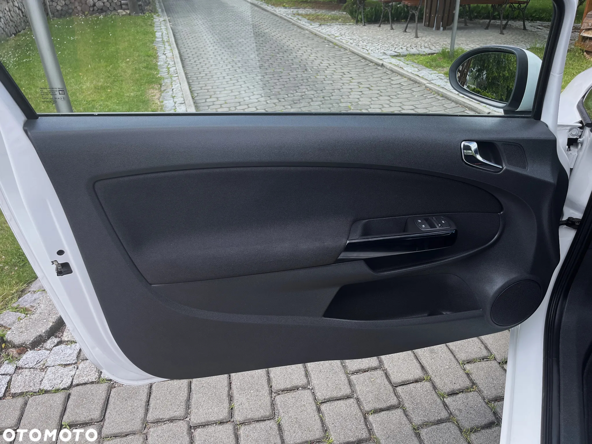 Opel Corsa 1.4 16V Automatik Navi - 32