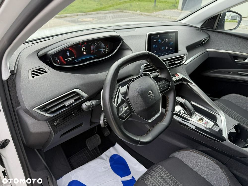 Peugeot 3008 1.6 BlueHDi Allure S&S EAT6 - 18