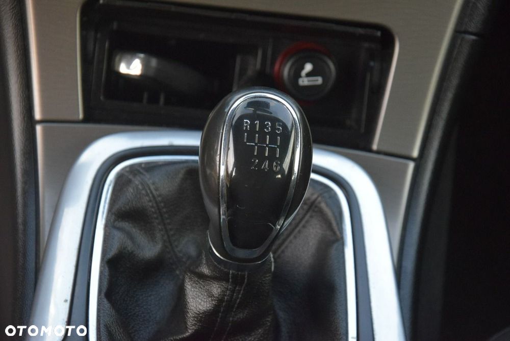 Opel Insignia 1.6 Turbo Edition - 27