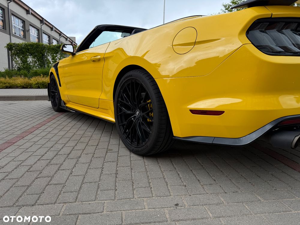 Ford Mustang - 31