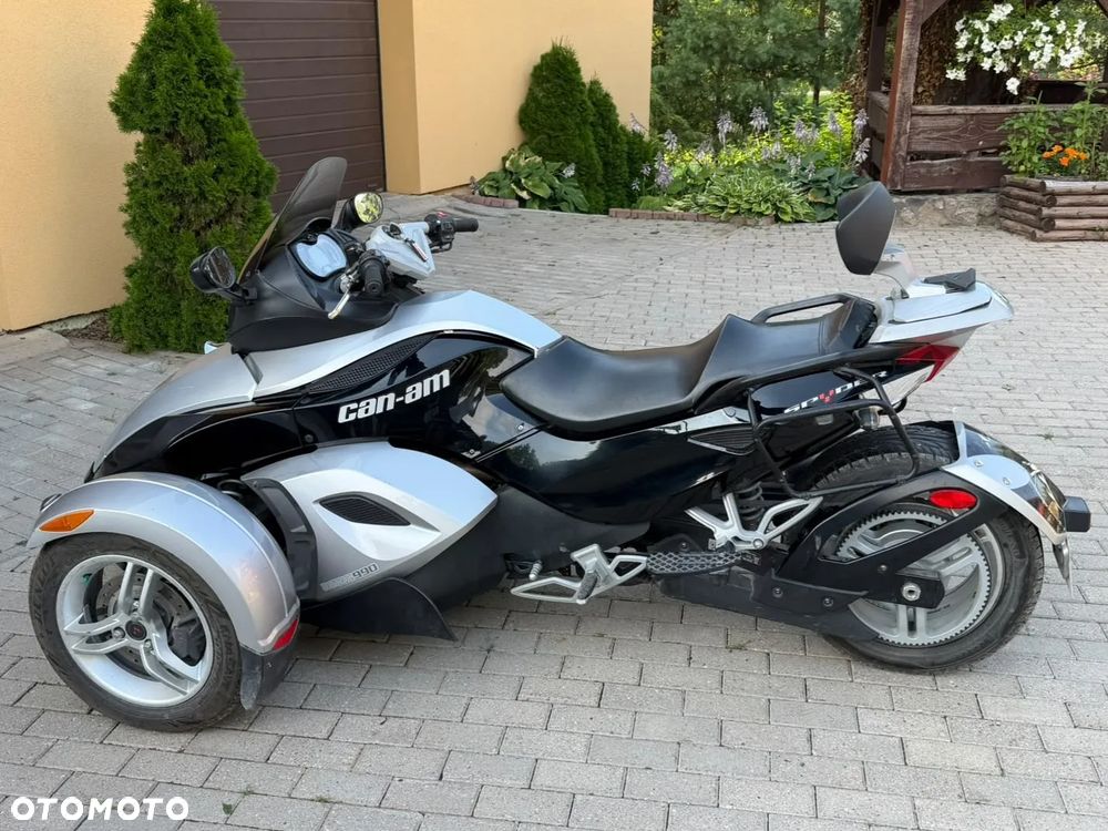 Can-Am Spyder - 6