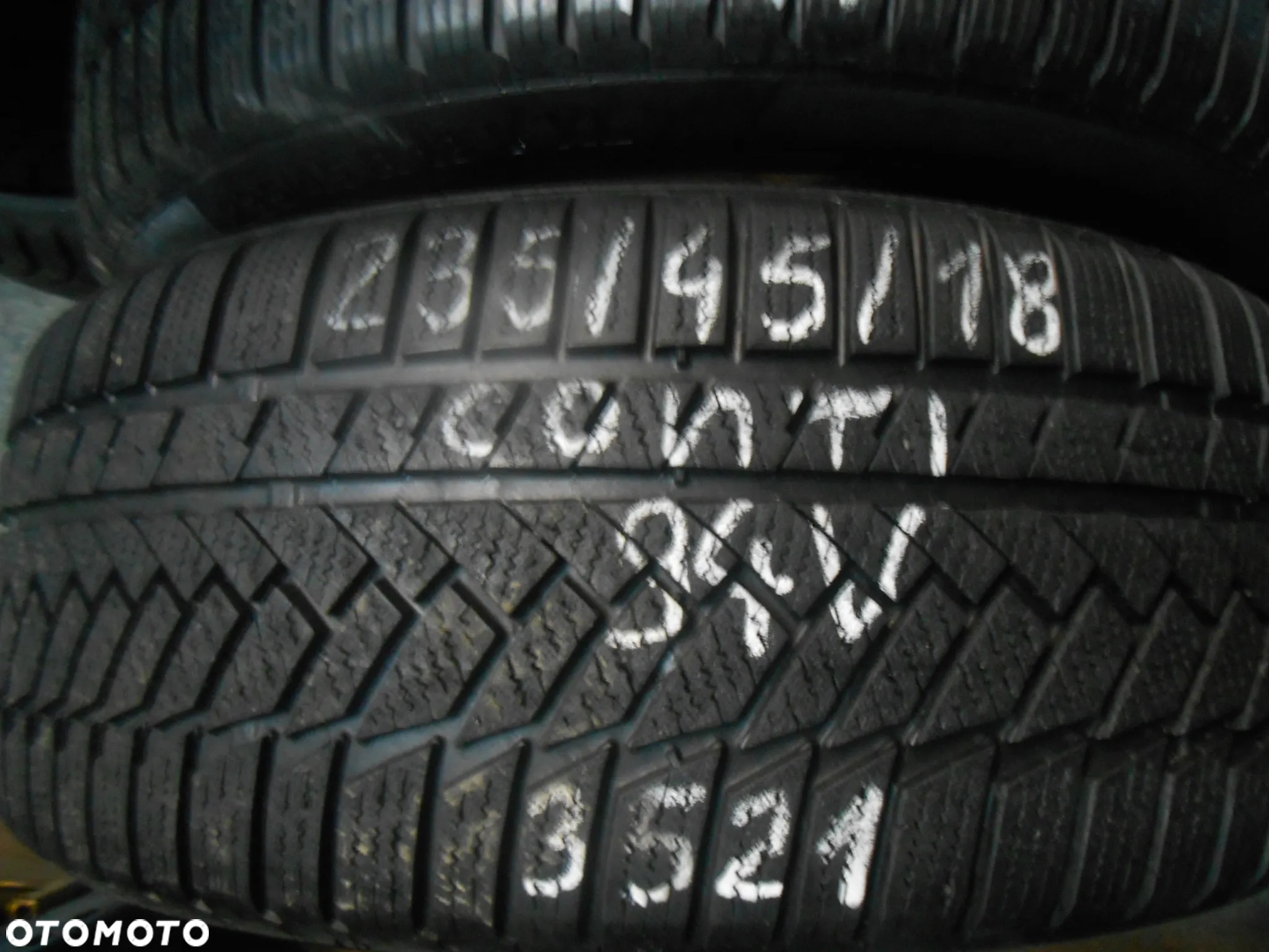 OPONY 235/45R18 CONTINENTAL WINTER CONTACT TS 850P XL DOT 3521 / 4817 7.4MM - 3