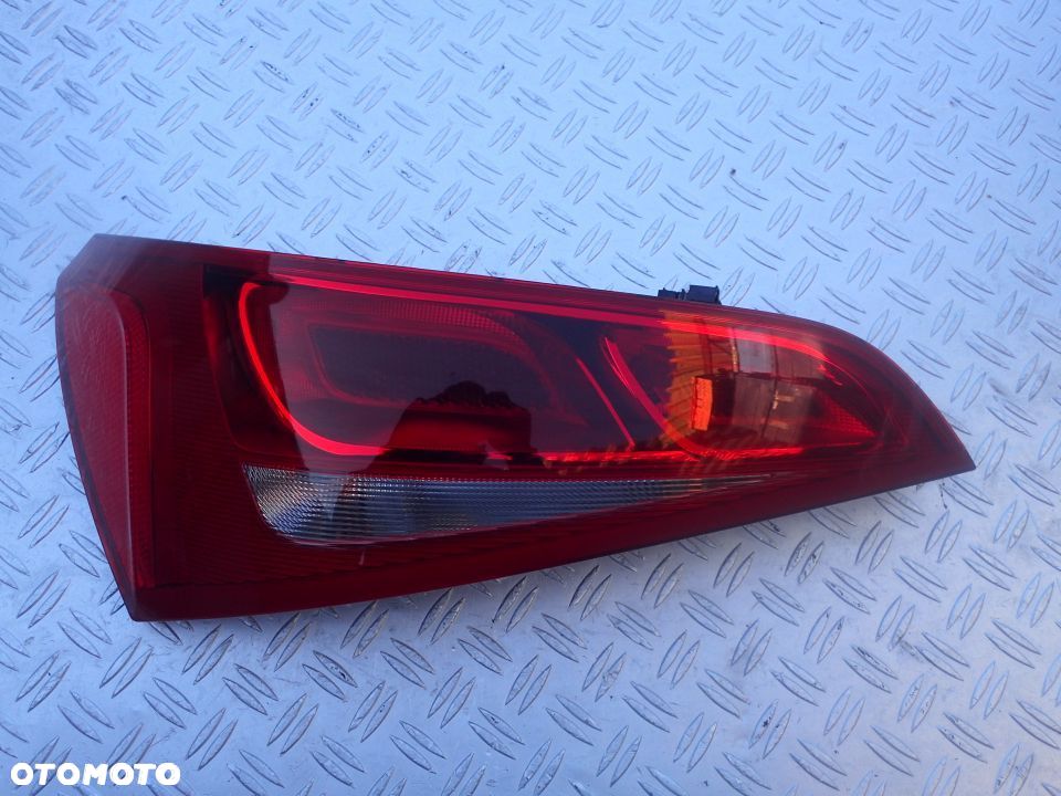 LAMPA LEWY TYŁ AUDI Q5 RADOM - 1