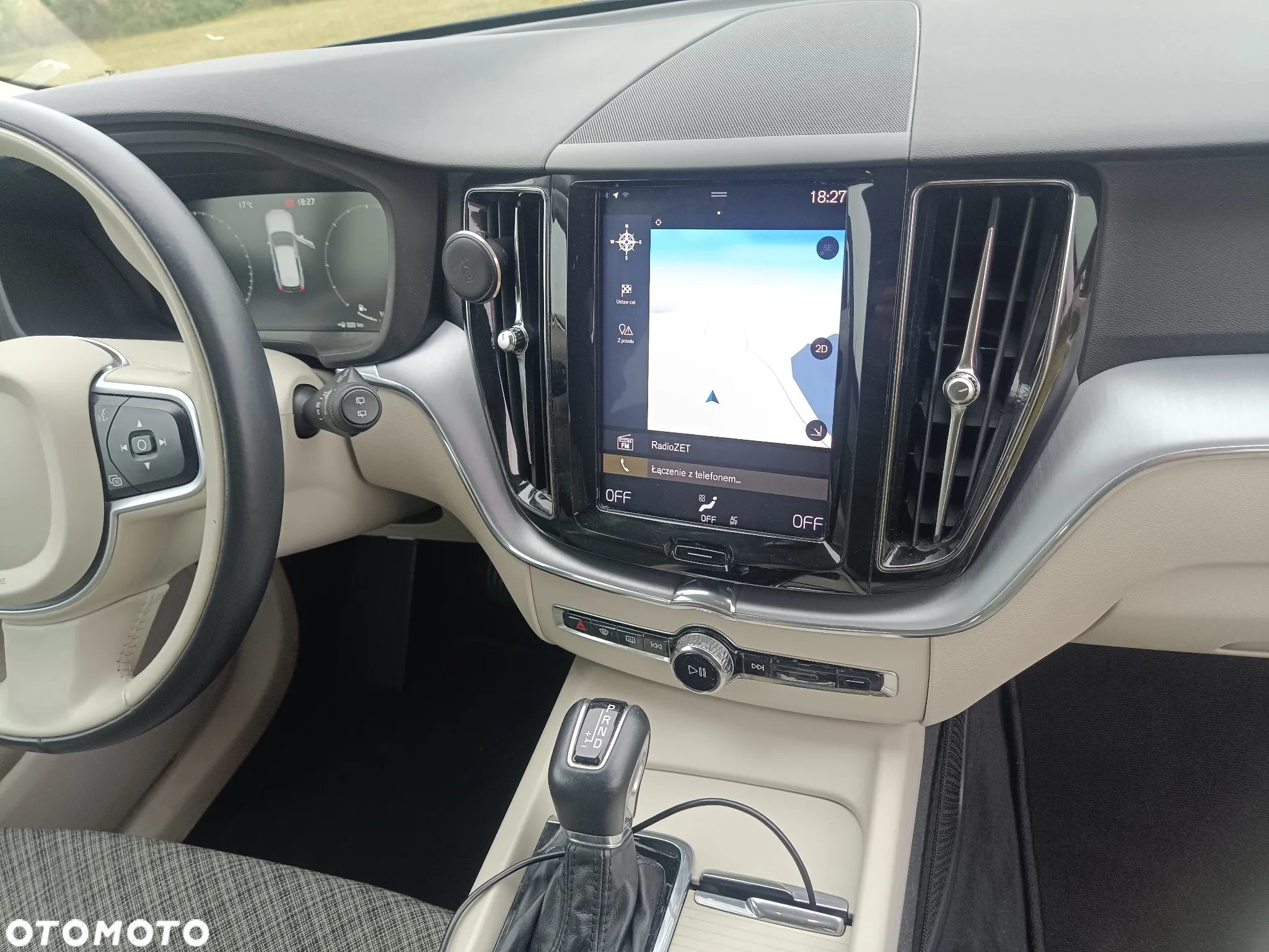 Volvo XC 60 D4 Momentum Pro - 23
