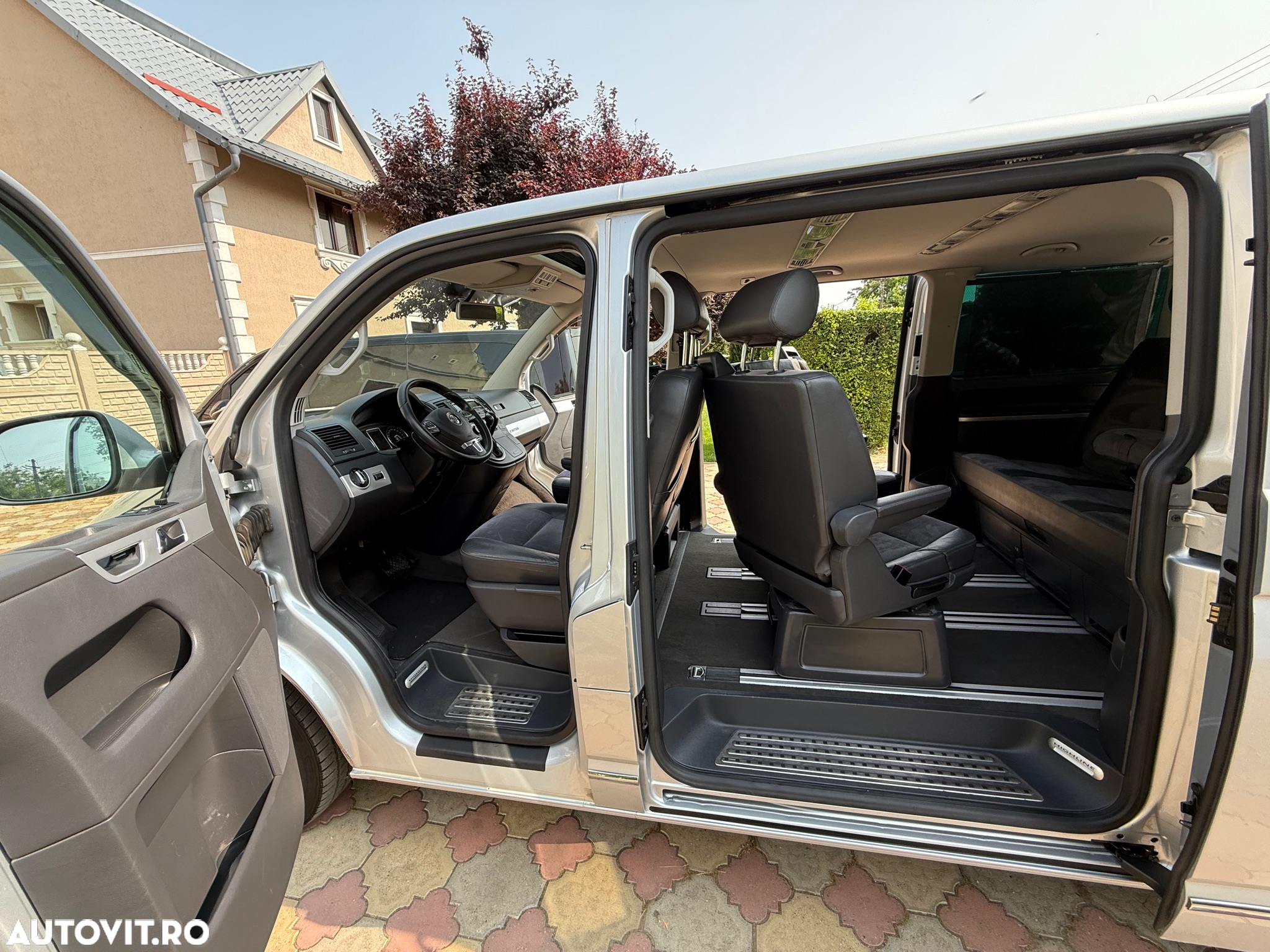 Volkswagen Multivan - 10