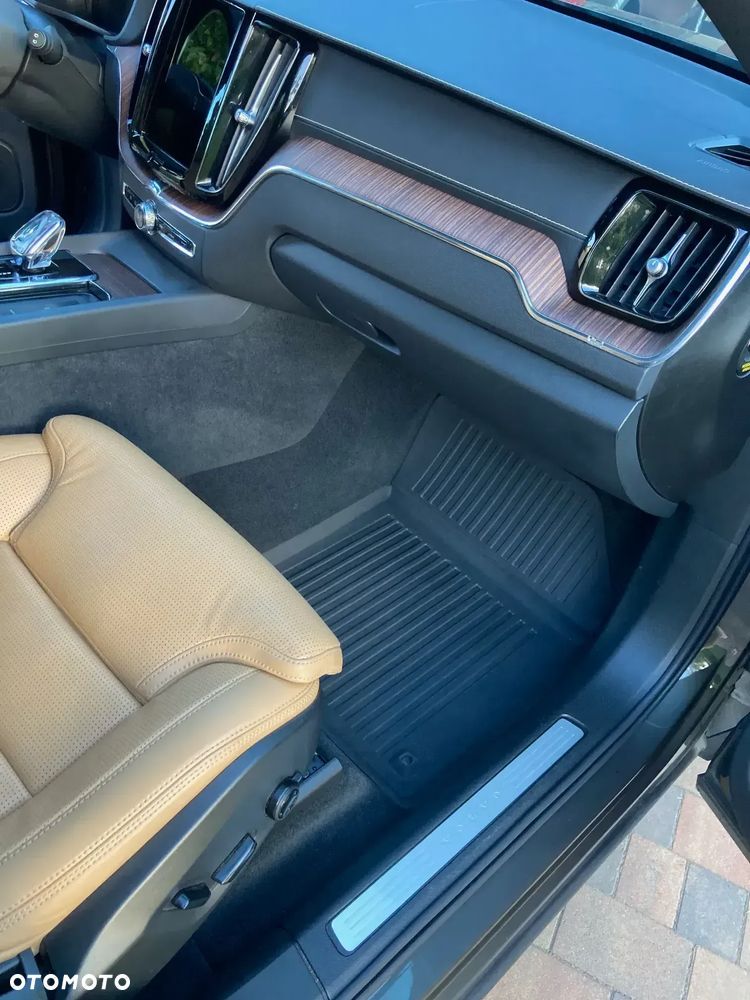 Volvo XC 60 B5 D AWD Inscription - 8