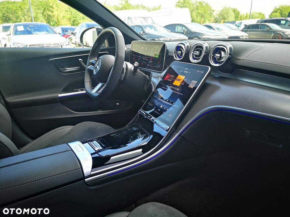 Mercedes-Benz Klasa C 200 mHEV 4-Matic AMG - 17