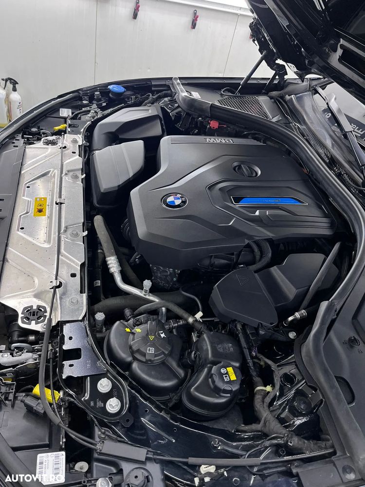 BMW Seria 3 330e Aut. M Sport - 26