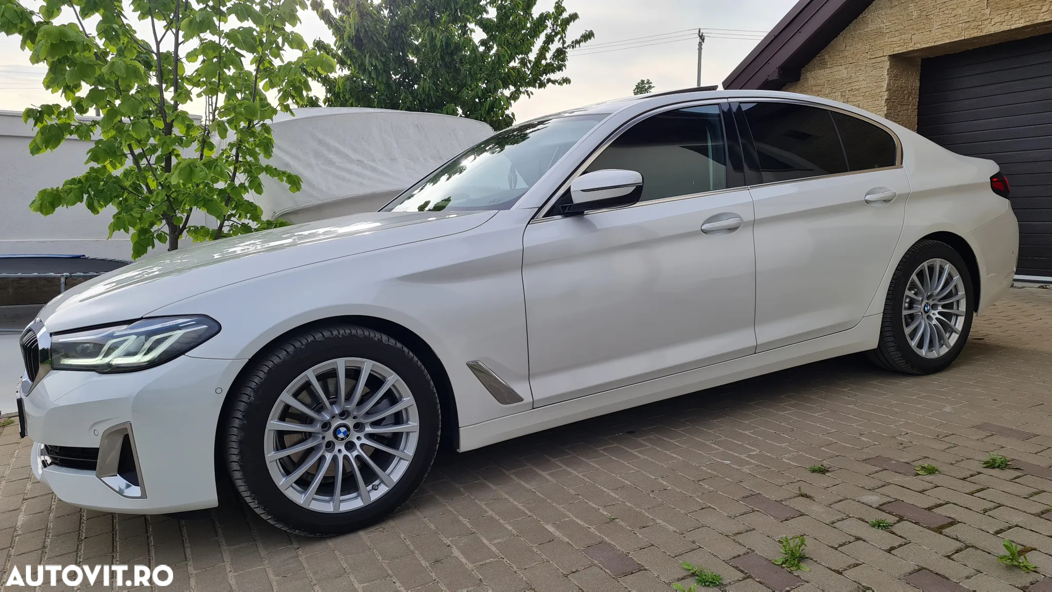 BMW Seria 5 520d xDrive AT MHEV - 2