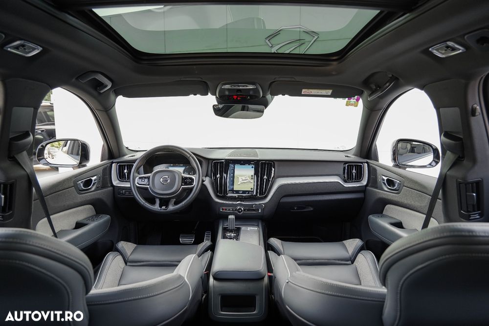Volvo XC 60 Recharge T8 Twin Engine eAWD R-Design - 24