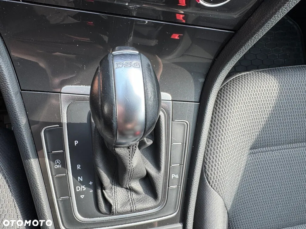 Volkswagen Golf VII 1.5 TSI BMT Comfortline DSG - 25