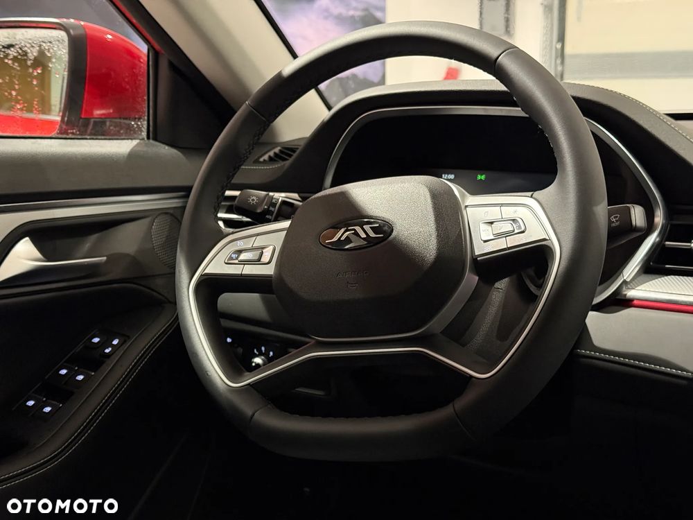 JAC J7 - 18
