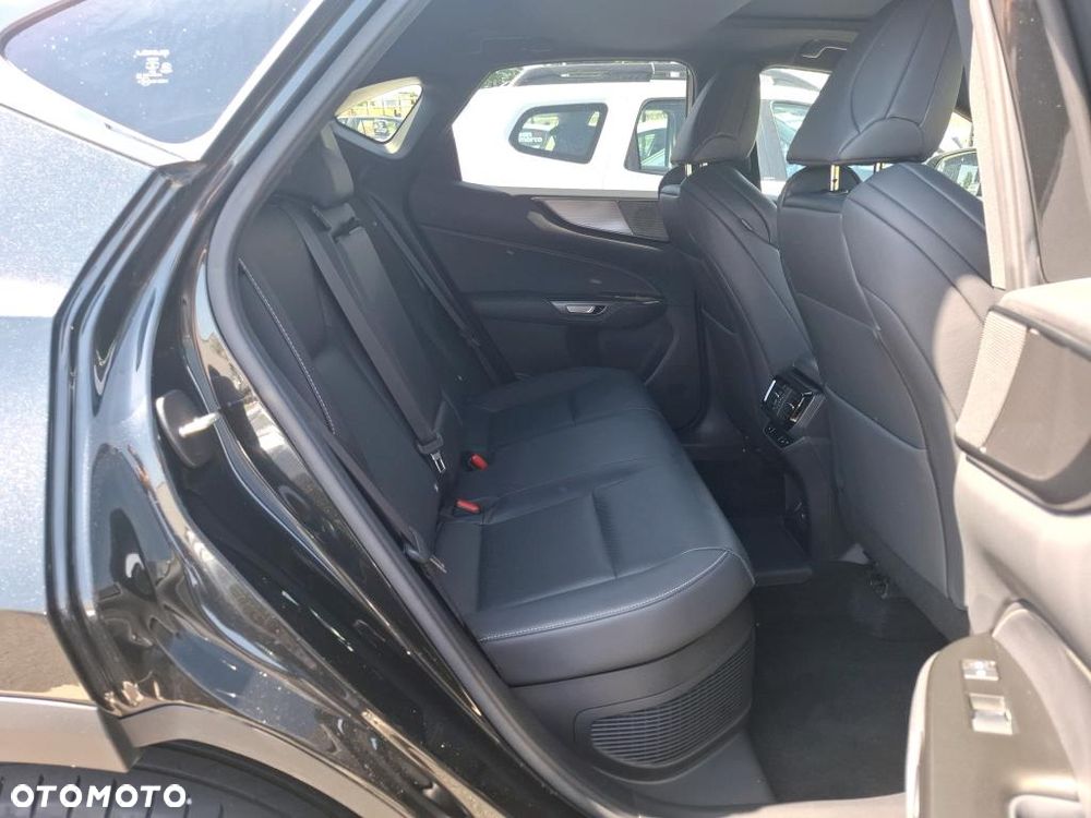 Lexus NX - 9