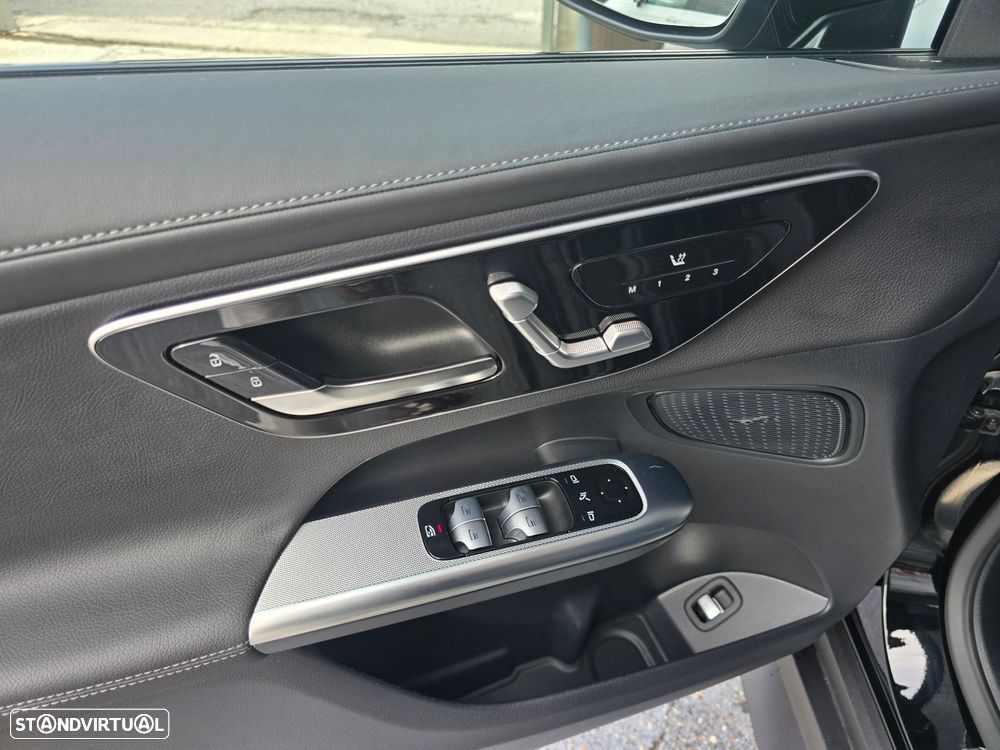 Mercedes-Benz GLC 300 de Coupe 4Matic - 11