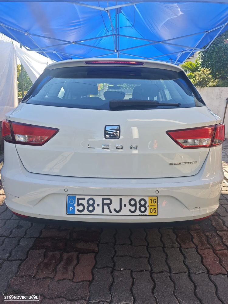 SEAT Leon ST 1.6 TDI Style Ecomotive - 4