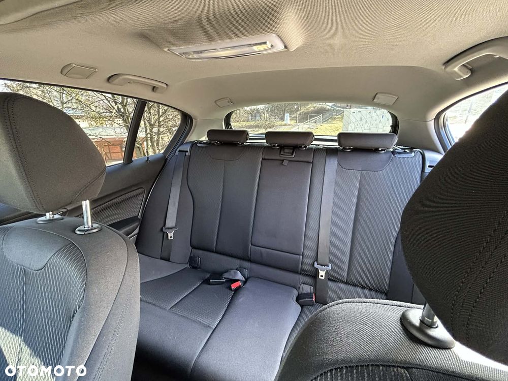 BMW Seria 1 120d - 14
