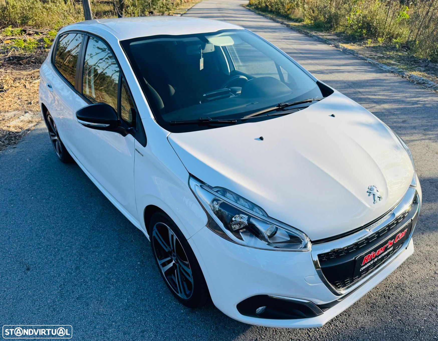 Peugeot 208 1.6 BlueHDi Style - 8