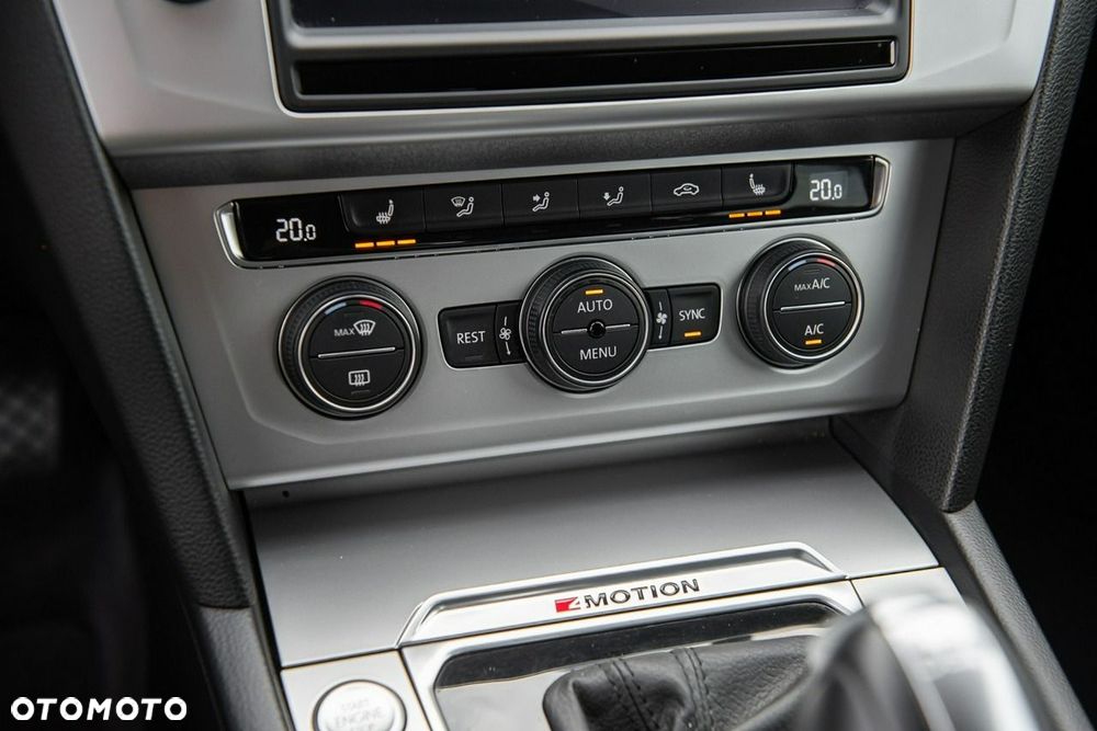 Volkswagen Passat - 25