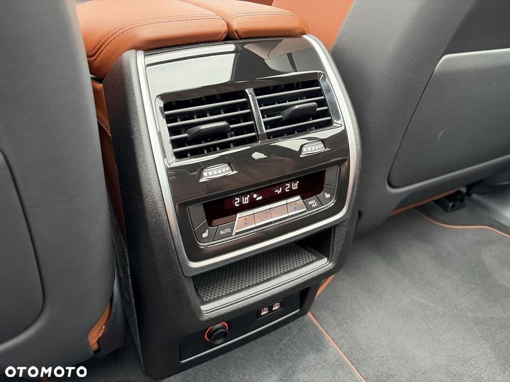 BMW X7 - 19