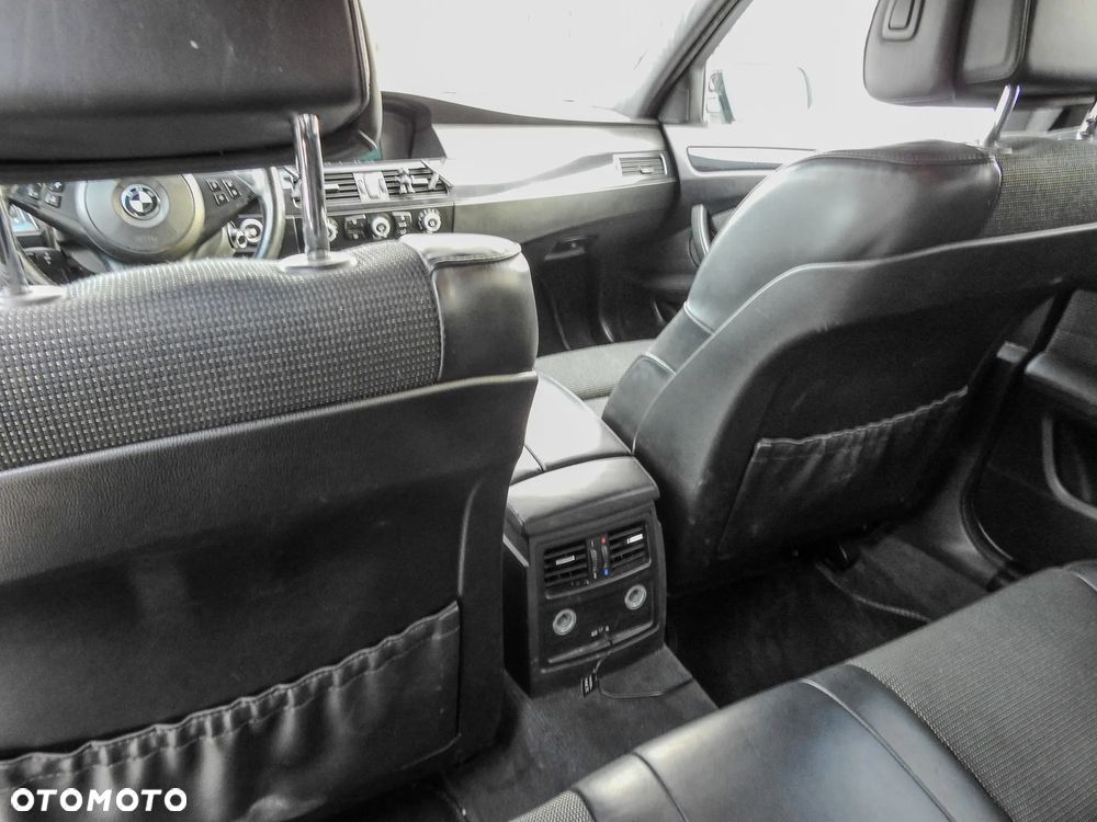 BMW Seria 5 525d - 21