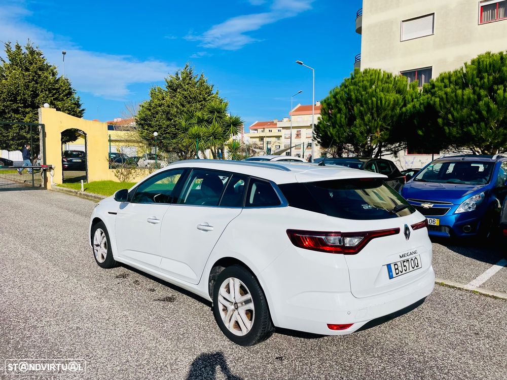 Renault Mégane Sport Tourer 1.5 Blue dCi Zen - 3