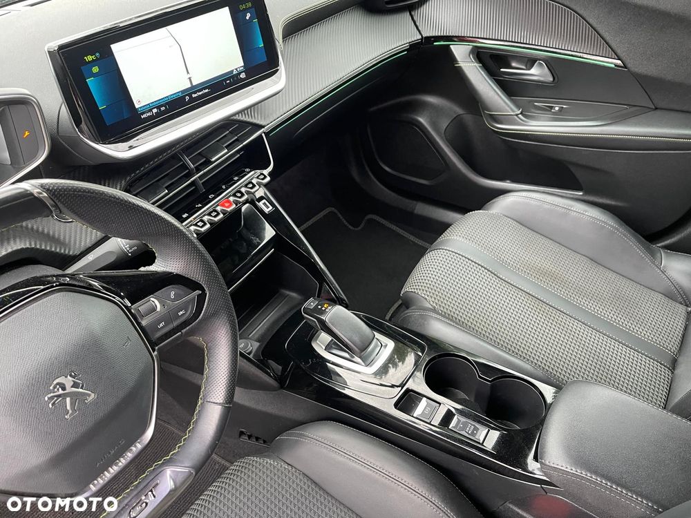 Peugeot 2008 GT - 12