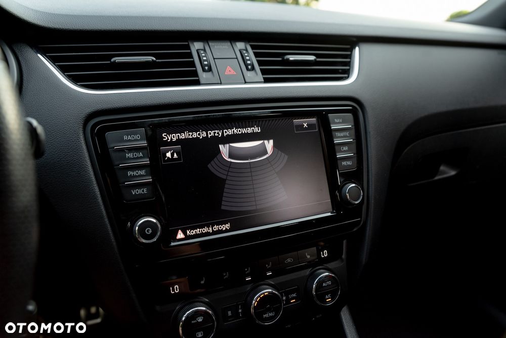 Skoda Octavia 2.0 TDI (Green tec) 4x4 DSG RS - 40