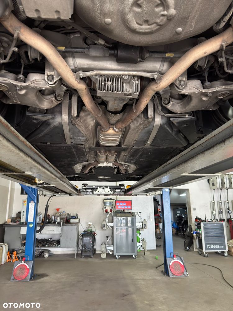 BMW Seria 6 650 i - 15