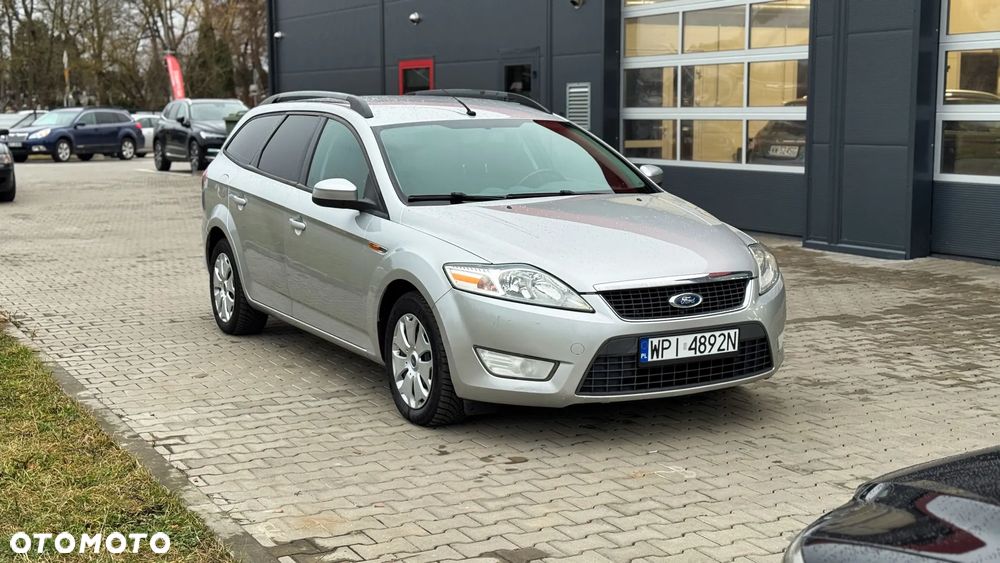 Ford Mondeo 2.0 Ambiente - 10