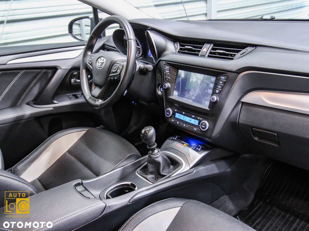 Toyota Avensis 2.0 D-4D Prestige - 15