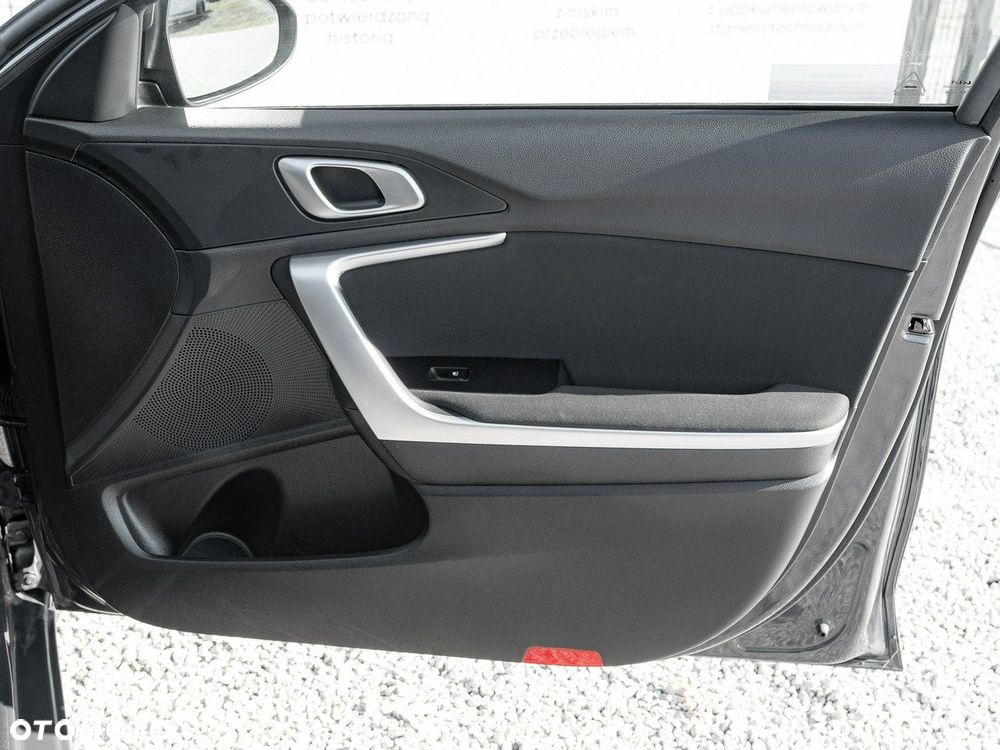 Kia Ceed 1.5 T-GDI M DCT - 29