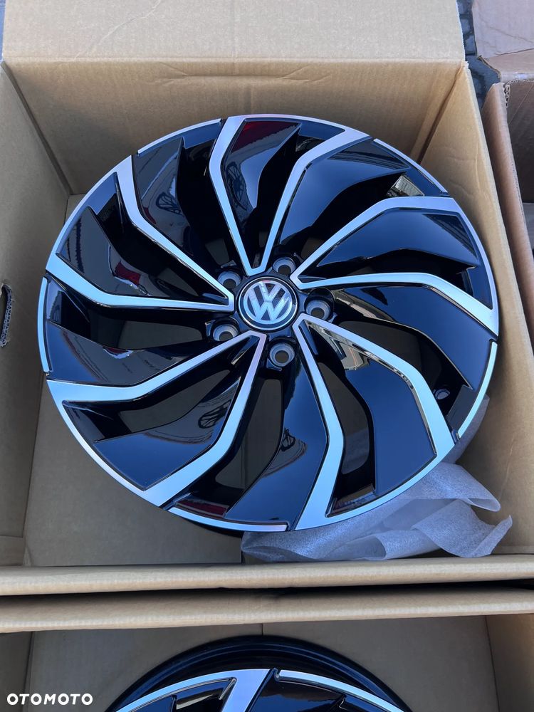 Nowe oryginalne Felgi VW Golf 7-8 5H0601025D  17'' - 5