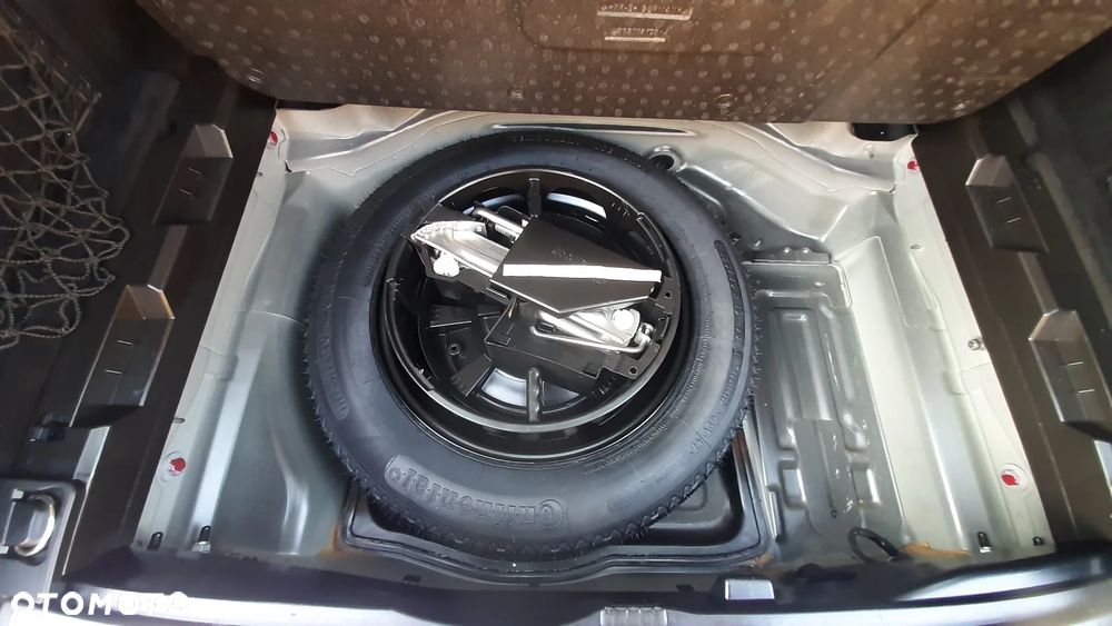 Mercedes-Benz Klasa C 180 T BlueEFFICIENCY 7G-TRONIC Avantgarde - 39