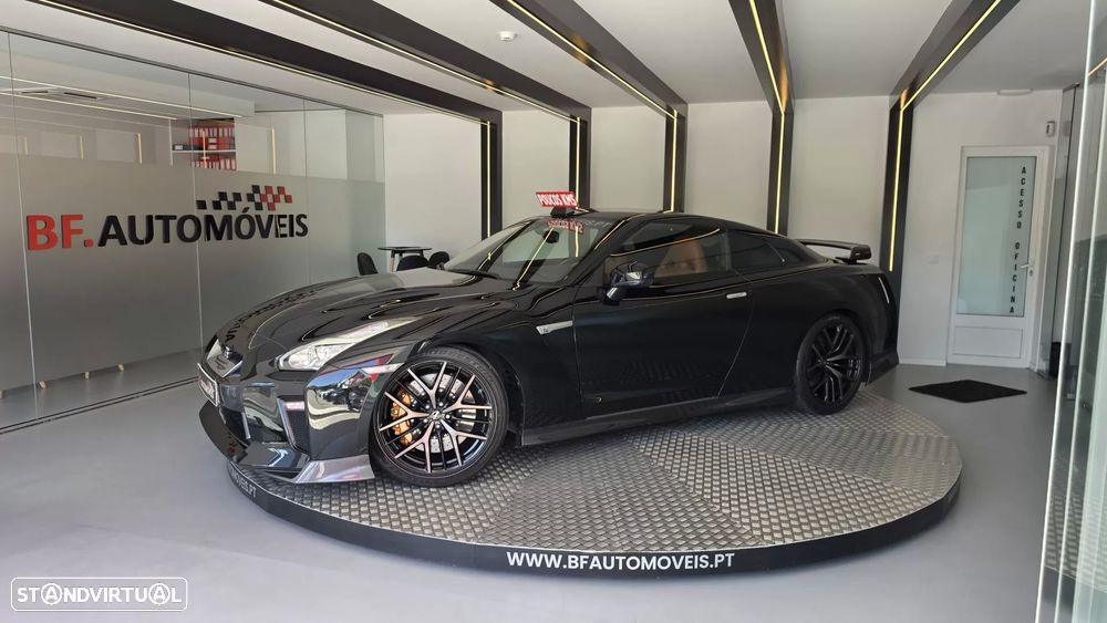 Nissan GT-R Prestige Edition - 3