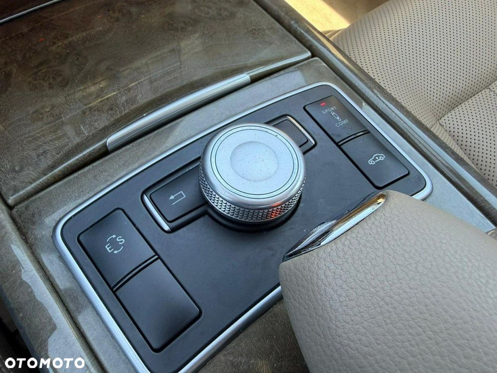 Mercedes-Benz Klasa E 500 4-Matic Avantgarde - 22