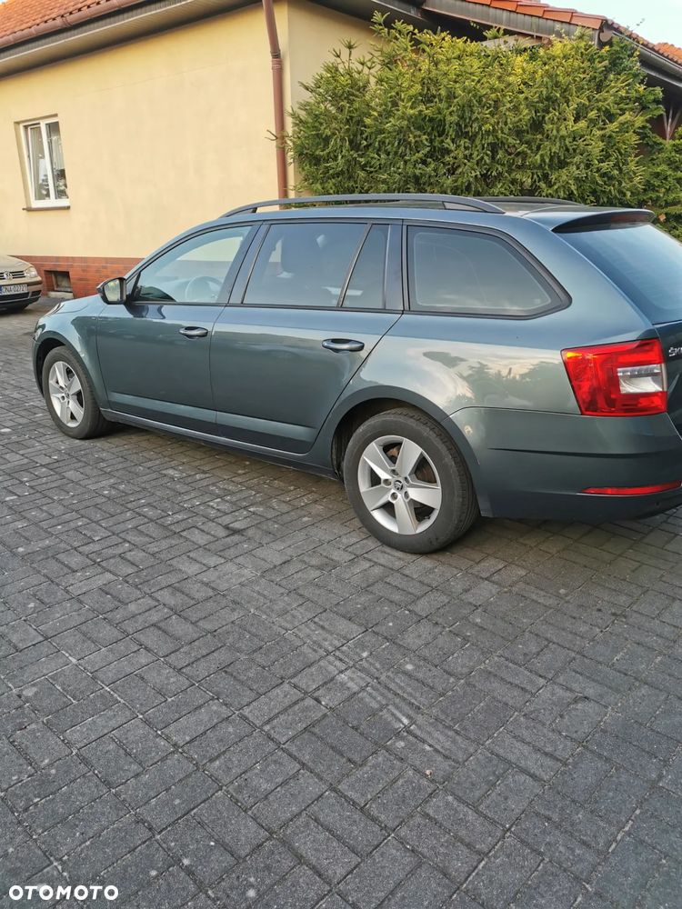 Skoda Octavia 1.6 TDI Ambition - 9
