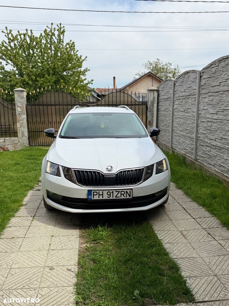 Skoda Octavia 1.6 TDI DSG Style - 1