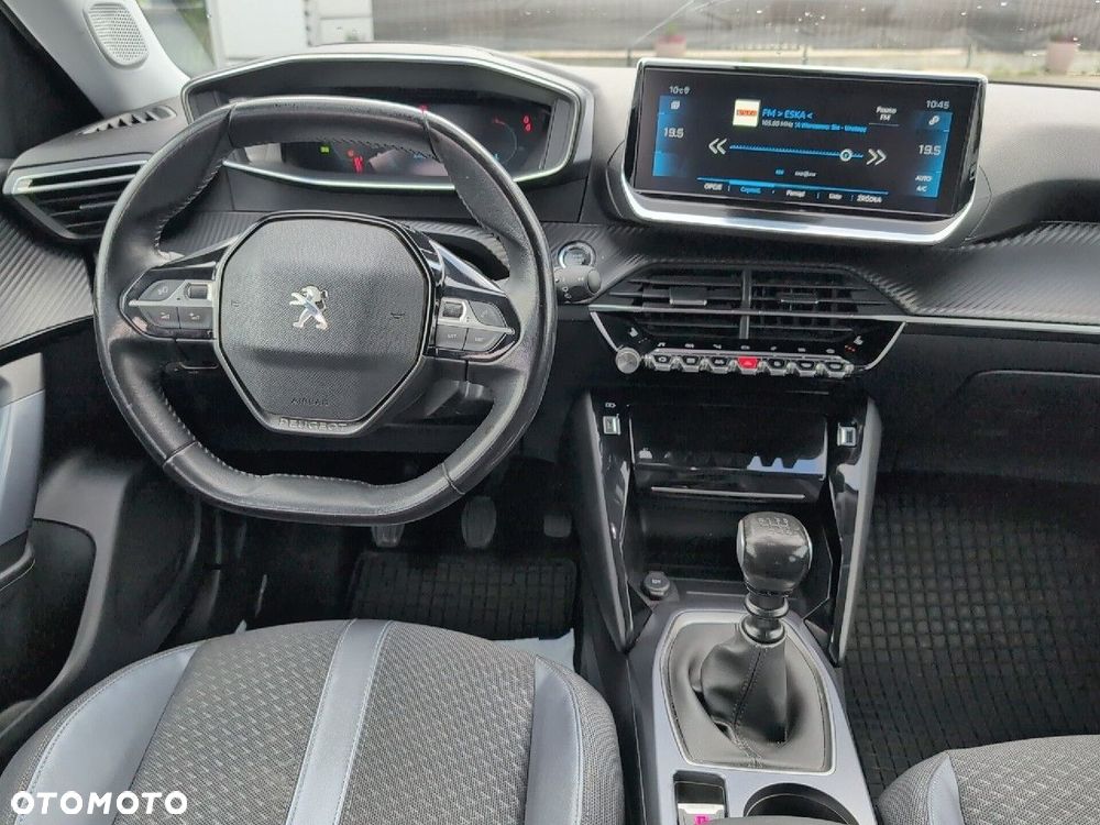 Peugeot 2008 - 11