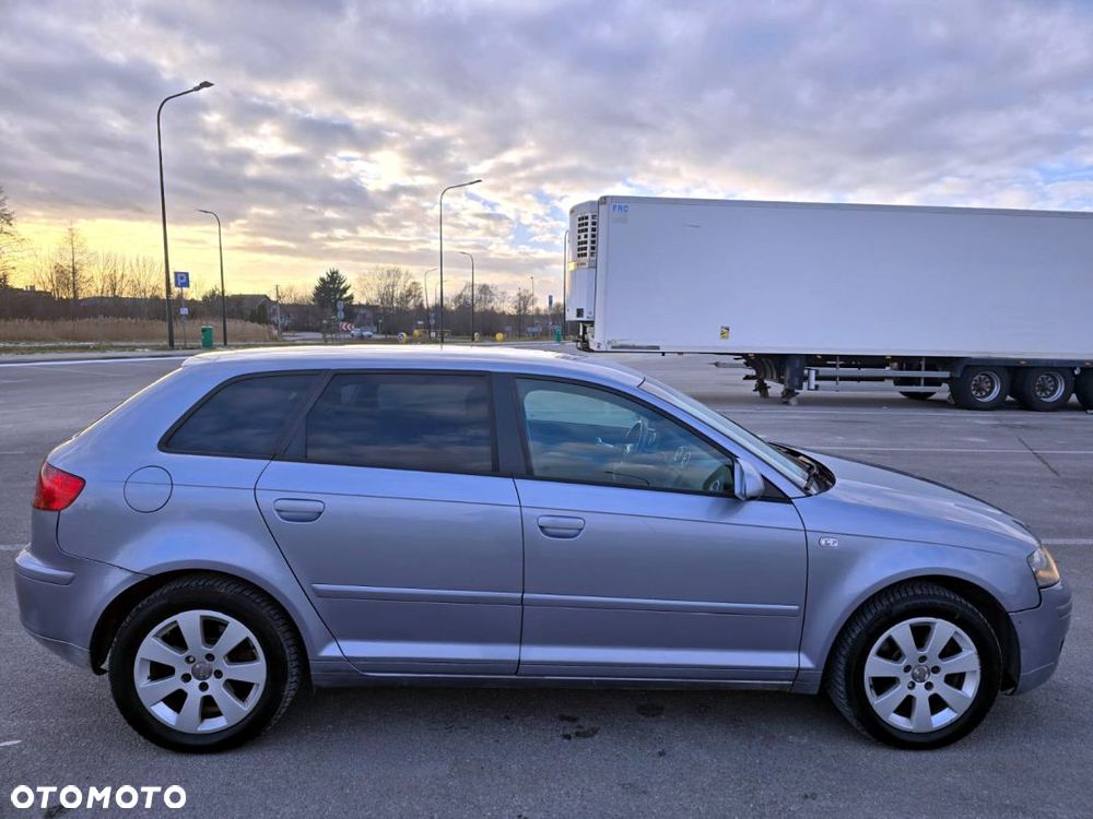 Audi A3 Sportback 2.0 TDI quattro Attraction - 29